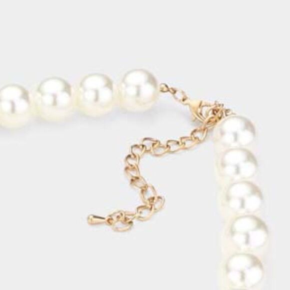 Cream Faux Pearl Necklace & Earring Set  NWT - Picture 4 of 8